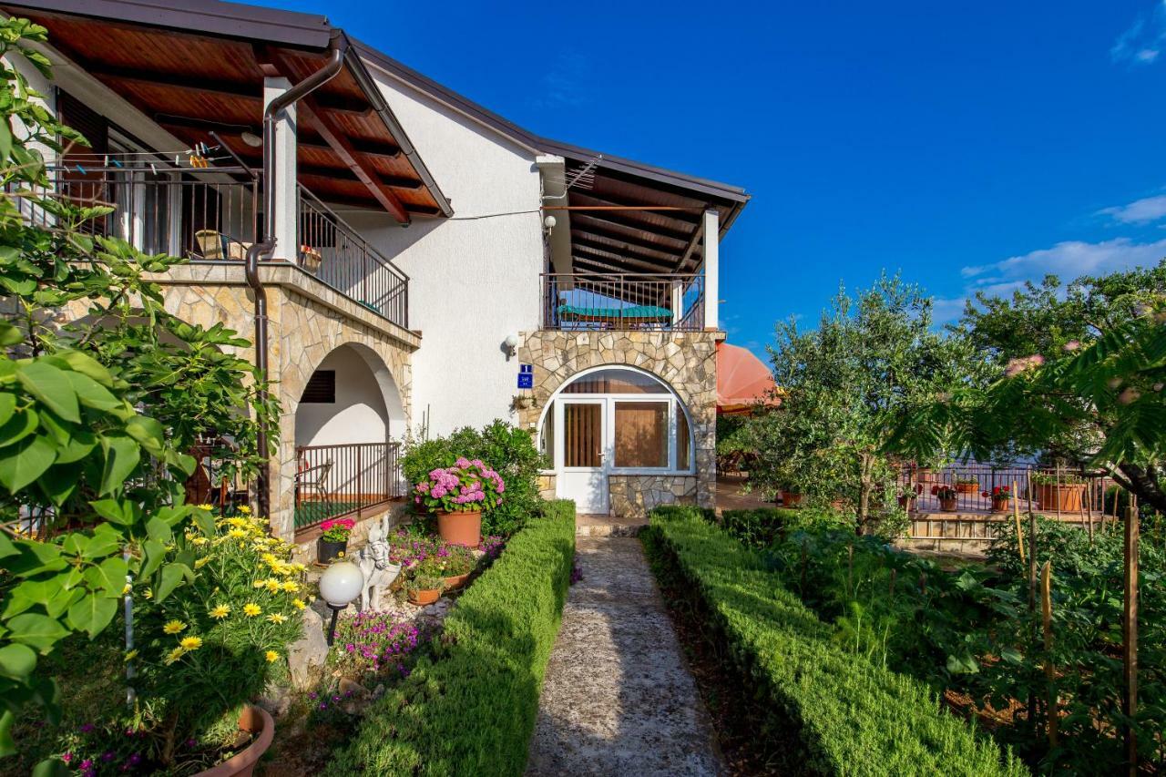 Apartmani Strott Pinezići المظهر الخارجي الصورة