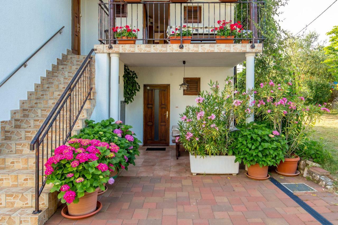 Apartmani Strott Pinezići المظهر الخارجي الصورة